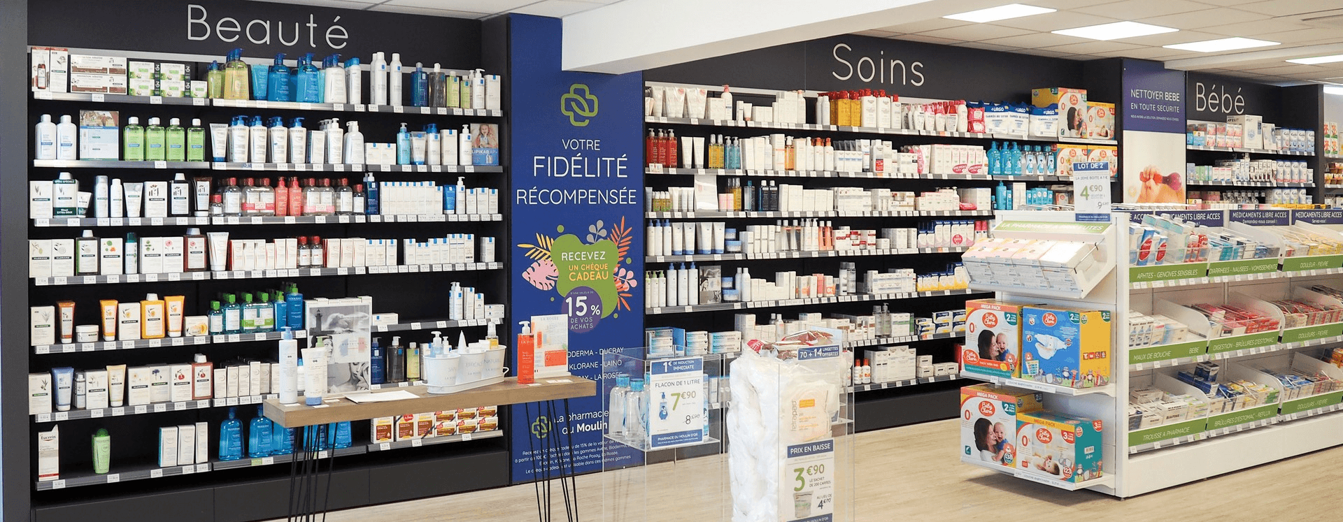 Agencement d'une pharmacie par Adeco Breizh à Tréméven